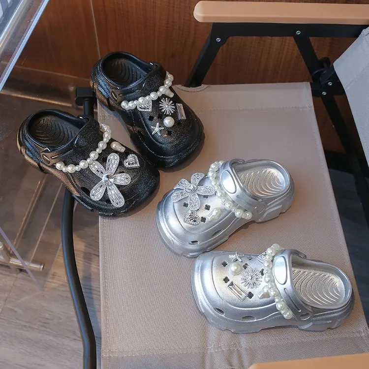 2026 Summer New Pearl Chain Clogs, Cute