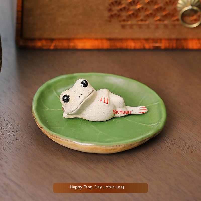 Laid Back Frog Clay Lotus Leaf