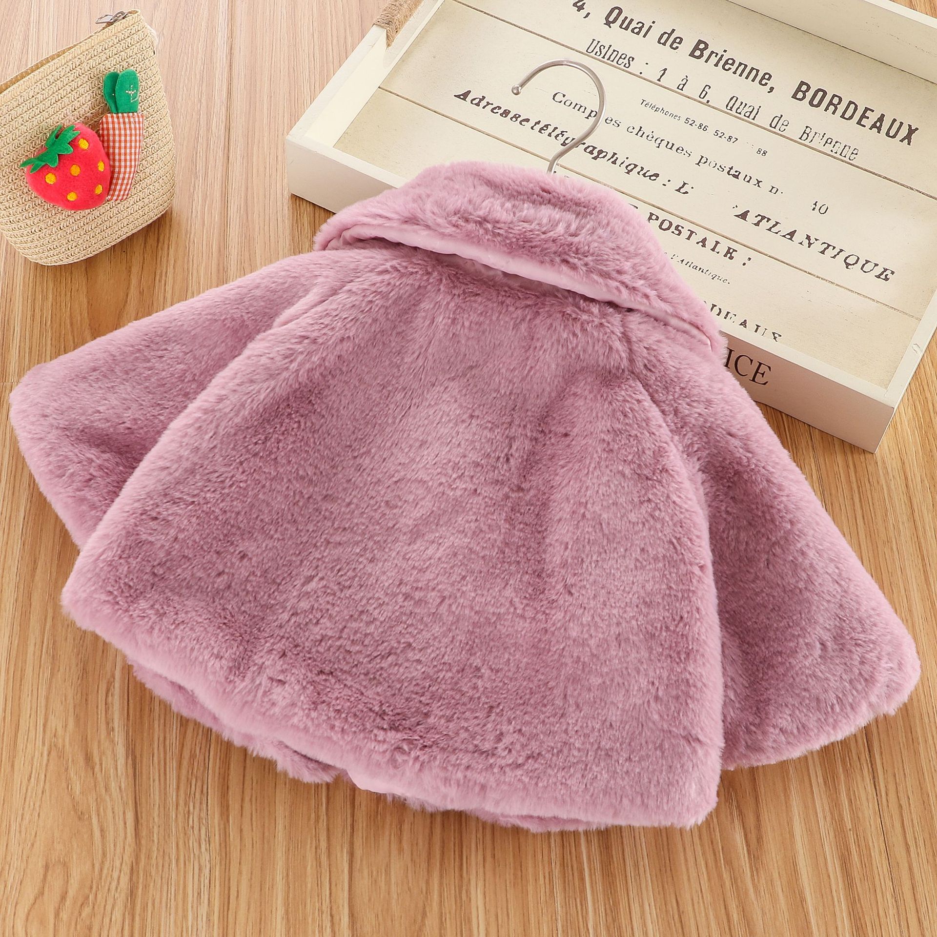 Children's Clothing Warm Sweet And Cute Short Cloak
