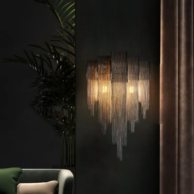 Italian Net Red Aluminum Chain Tassel Wall