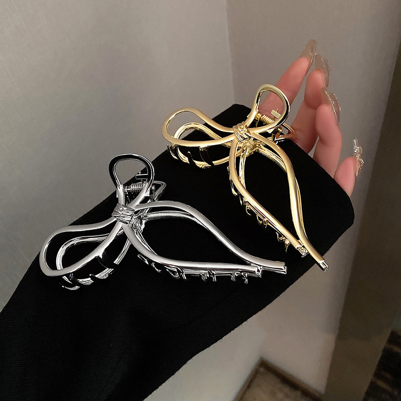Simple Silver Clip Headdress Upscale Back Of The Head