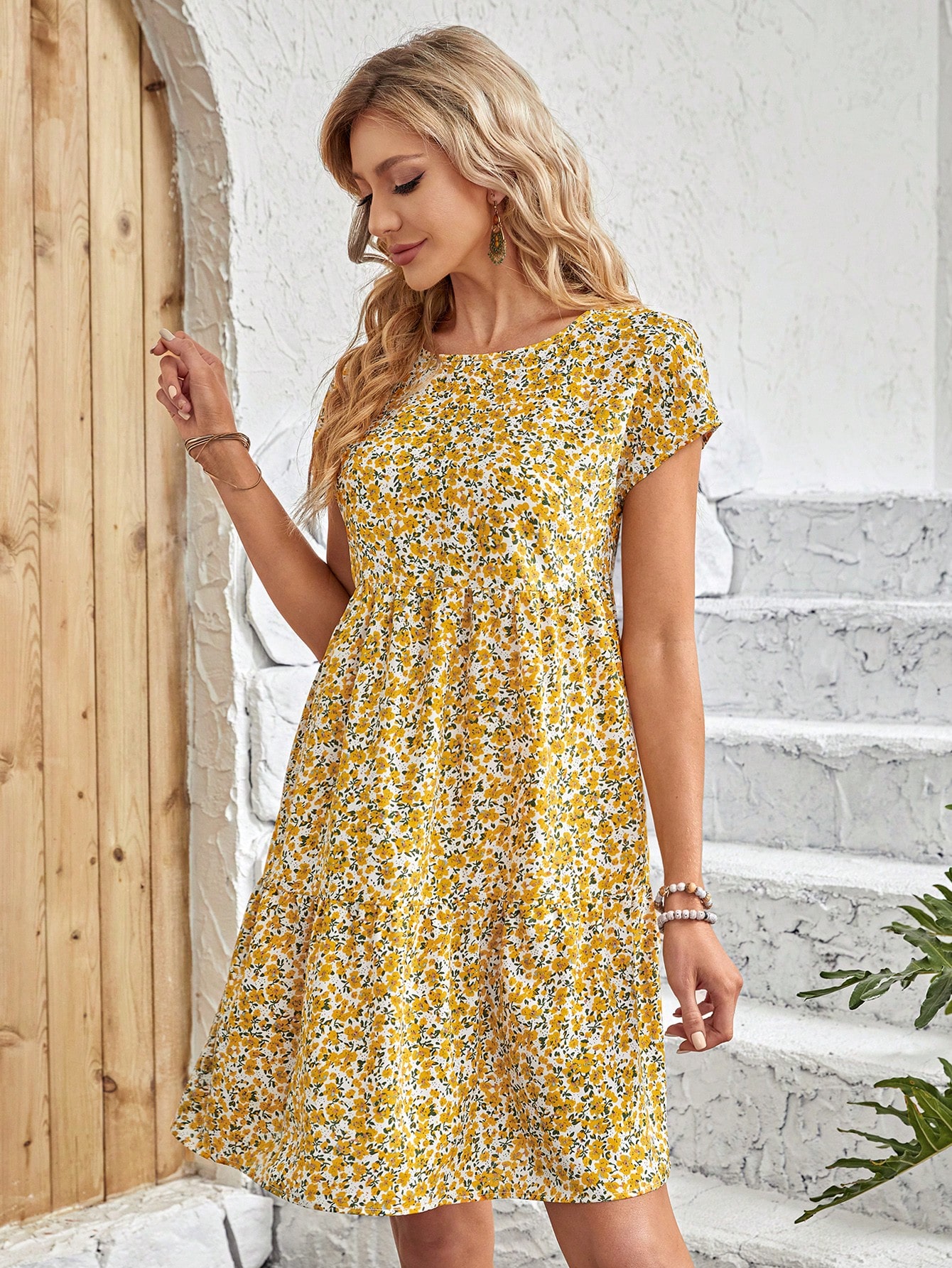 Women's Short Sleeve Casual Simple Dress Fashionable For Daily Wear