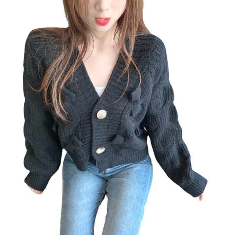 Women's White Loose Outer Knit Short Coat