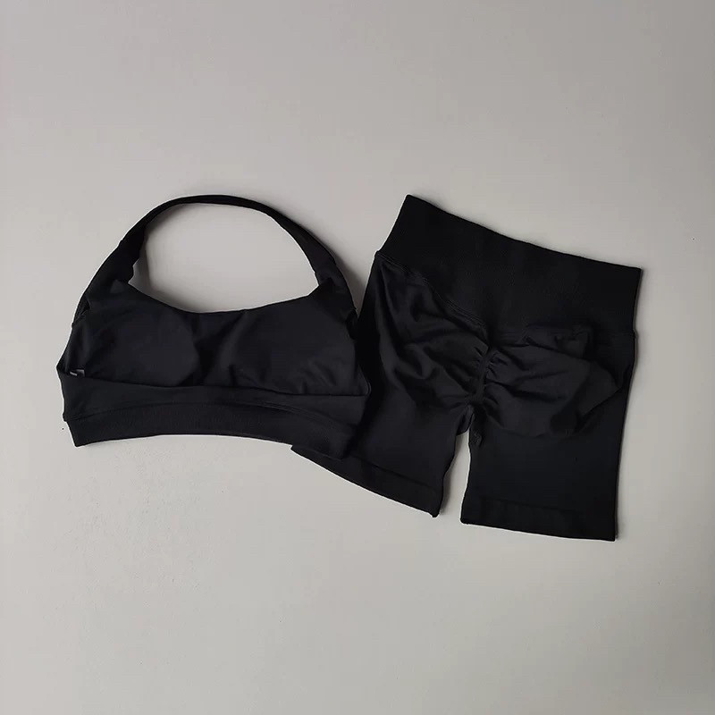 European-style High-waist Three-quarter Breathable Peach Lift Gym Leggings With Halter Top, Complete Set For A Sporty Back Workout 8