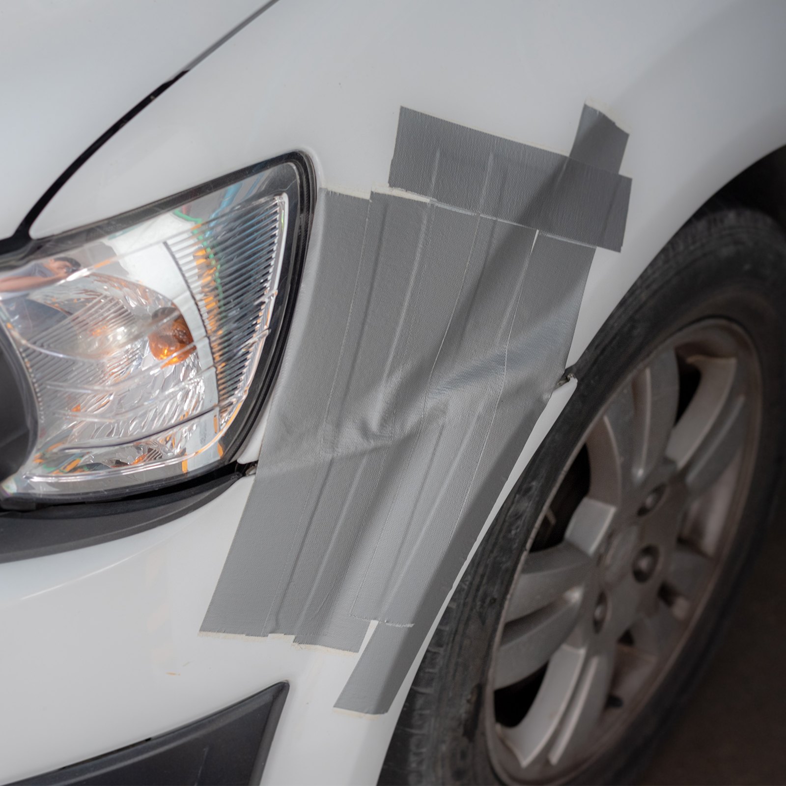 5 Pack Duct Tape Heavy Duty 2 In X 30 Yards Waterproof Indoor Outdoor Repair thumbnail 1