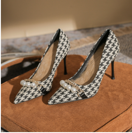 High Heels Women's Pointed All-match Metal Chain Shallow Mouth Pearl Color Matching Shoes