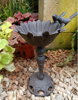 Title 3, Cast Iron Double Bird Flower Feeder Decorative ...