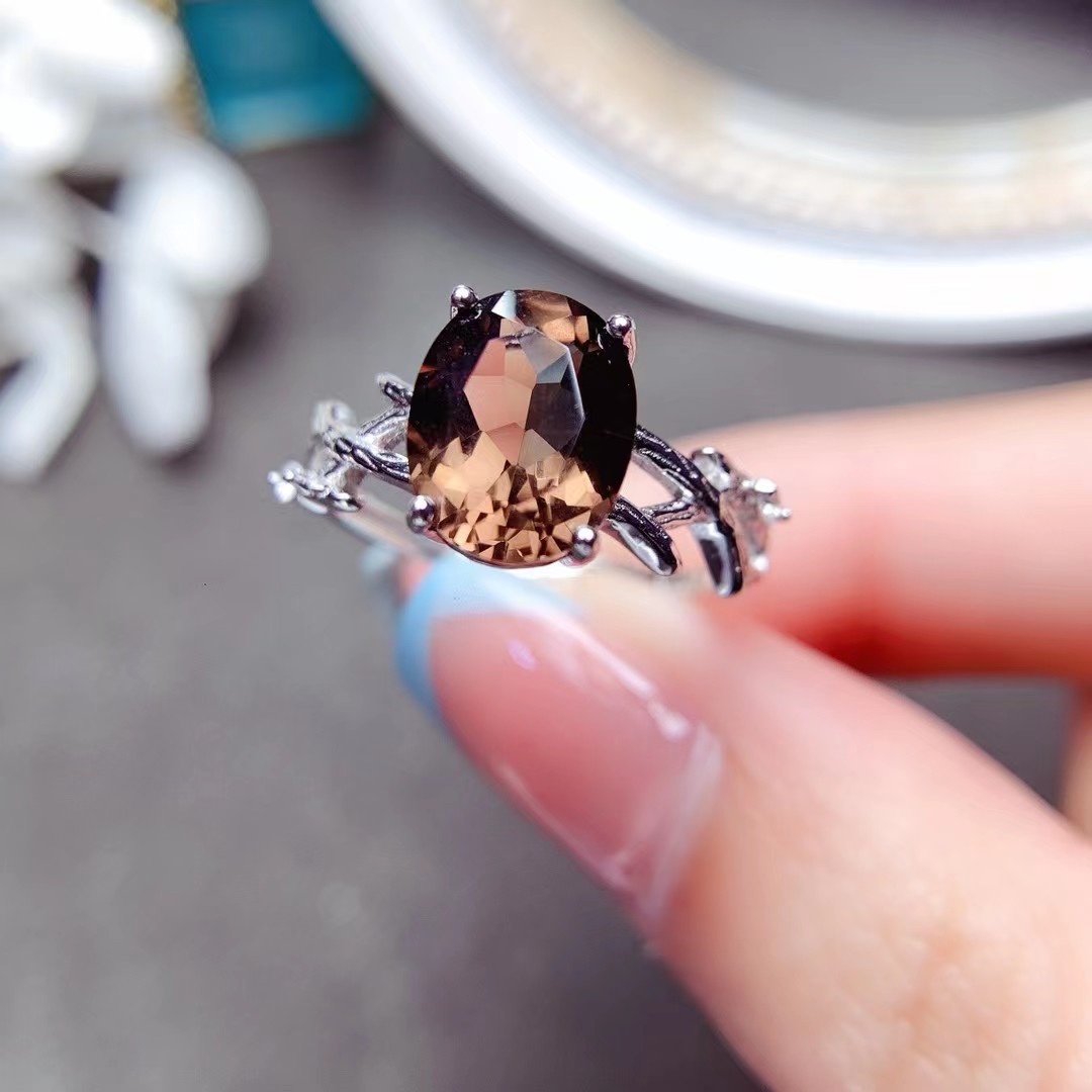 Small Generous And Versatile Ring Design