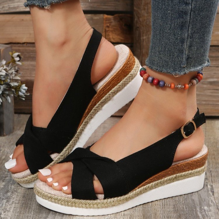 Title 4, European and American Ladies Sandals Plus Size ...