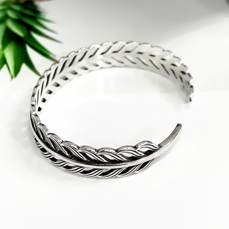 Vintage Leaf Bracelet Ladies Simple And Creative Distressed Feather Leaf Bracelet Jewelry