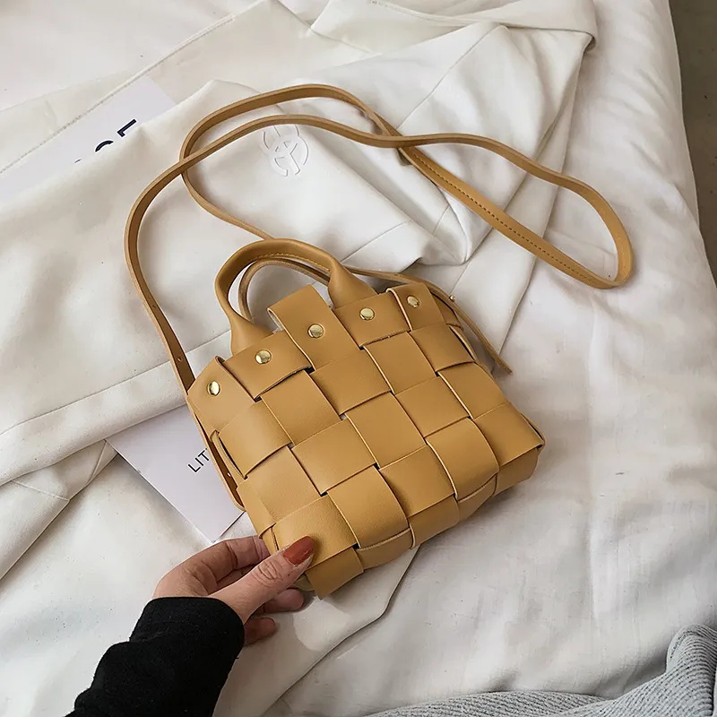 Fashion Texture Shoulder Bag Messenger Bag - Yellow