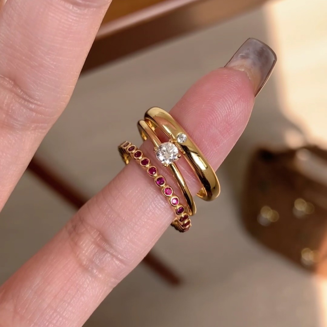 Fine Red Diamond Dot Diamond Plain Ring Gold Ring thumbnail 1