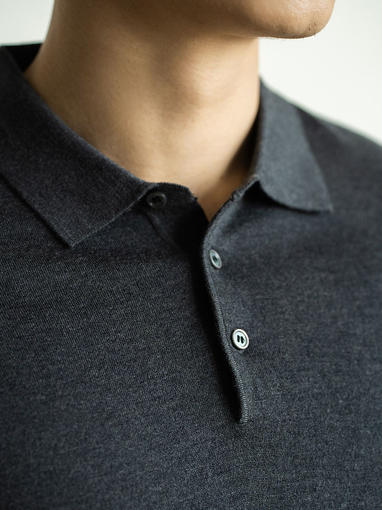 Color-blocked Sleeve Knit Polo Shirt