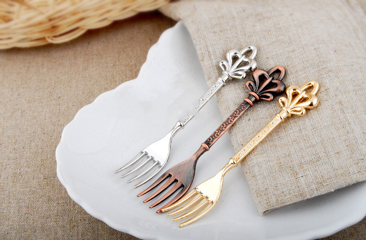 Title 1, Retro European Dessert Cake Fork