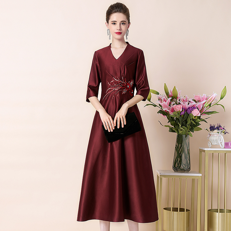 Women's Slim Fit Thin Embroidery Dress — image 1