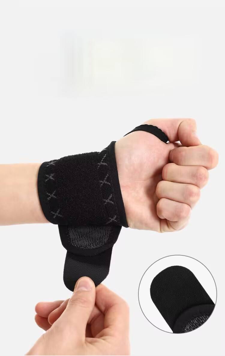 Wrist brace carpal tunnel for men and women fit, lightweight adjustable wrist support brace for tendinitis, sprains arthritis, pain relief, compression wrist wrap for sports, workout and daily use.