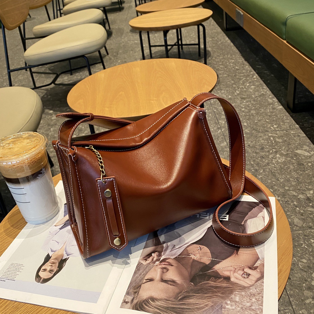 Genuine Leather Women's Bag, Top Layer Cowhide Pillow Bag, Women's Commuter Bag, Vintage Shoulder Bag, Soft Leather Merad Crossbody Bag — view 2