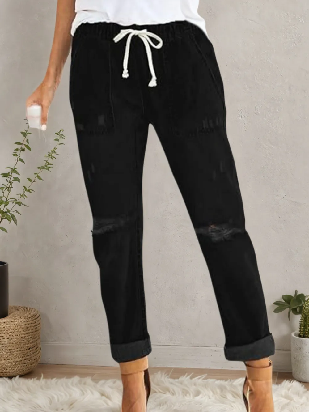 New Women’s Casual Set Wearing Distressed Stretch Jeans, Elastic Waisted Jeans, Denim Jogging Pants