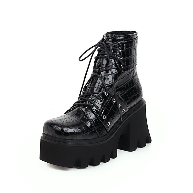 Title 2, Women Round Toe Metal Rivets Ankel Boots