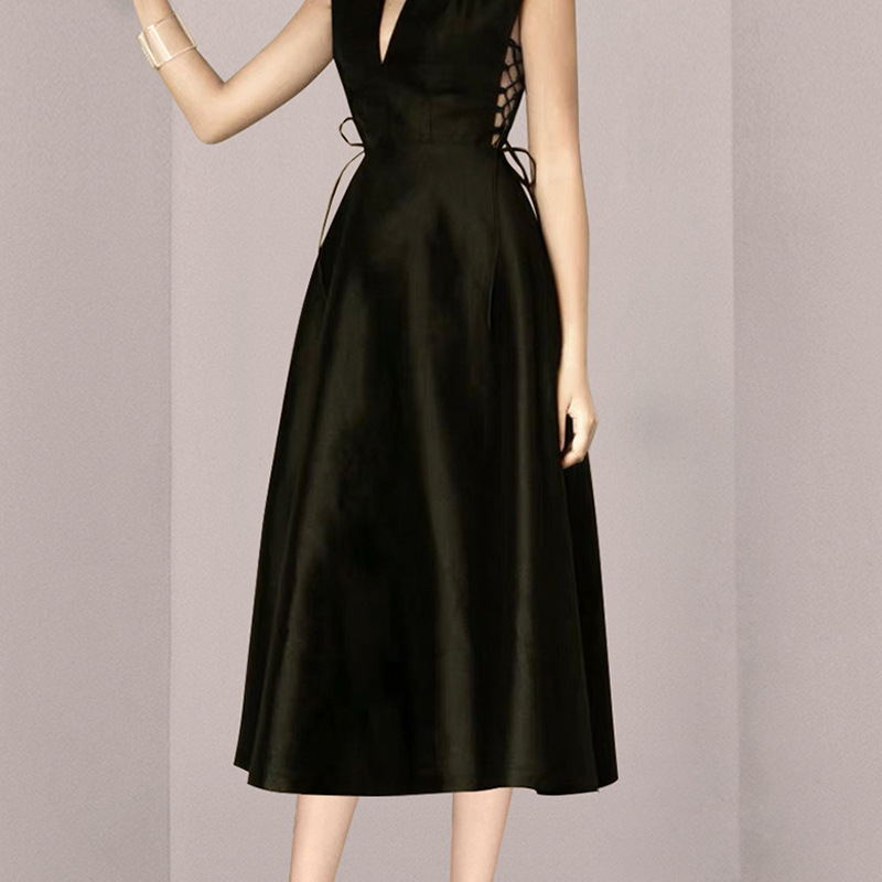Satin V-Neck Cheongsam Dress, picture 5 of 5