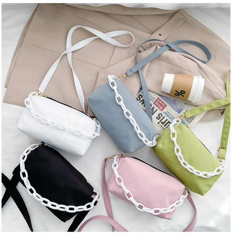 Title 7, Bolso bandolera Chain Messenger Cashew Flower, ...