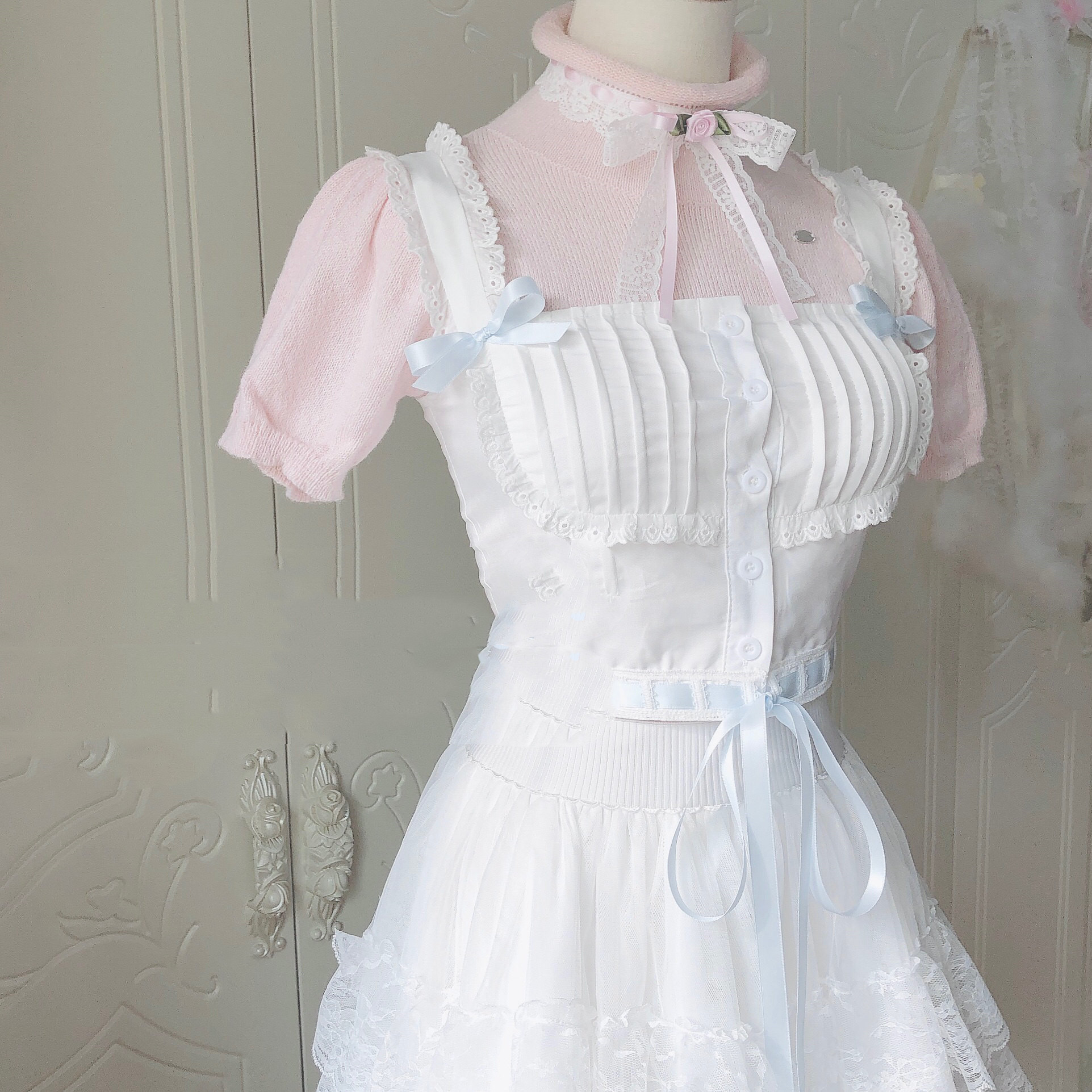 Women's Fashion Ribbon Ties Bow Embroidery Bralette Top