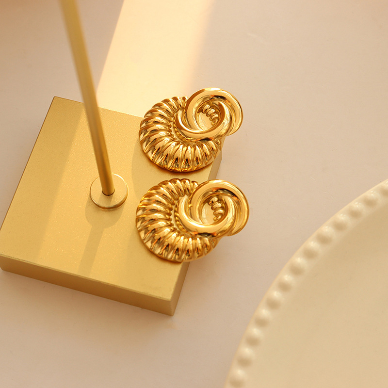 Women's Fashion Personalized Embossed Earrings