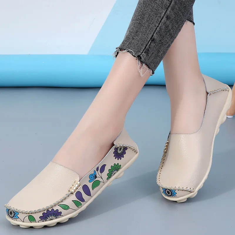 Flowers Loafers Women Flat Shoes With Sewing Thread Soft Shoes - Beige