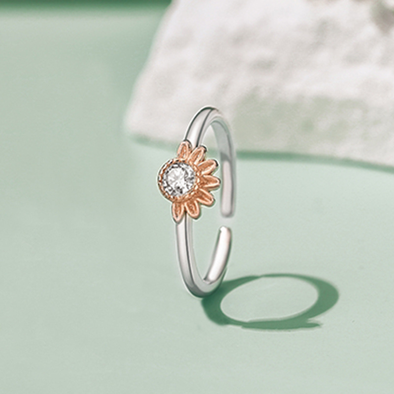 Title 1, Small Daisy Couple Rings Small Design Sense