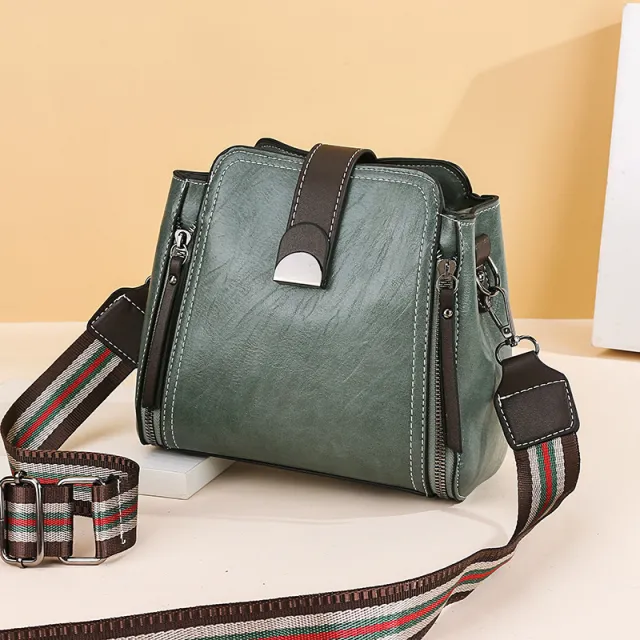 Retro Foreign Style One Shoulder Retro Lady Large Capacity Messenger Bag Green - Shop at LoveMi