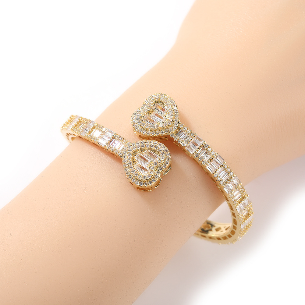 Title 5, Love Spring Bracelet Geometric Diamond