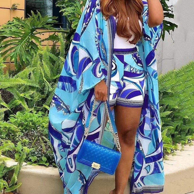 بدلة نسائية "كارديغان وشورت" بطبعة موديل مزاجي