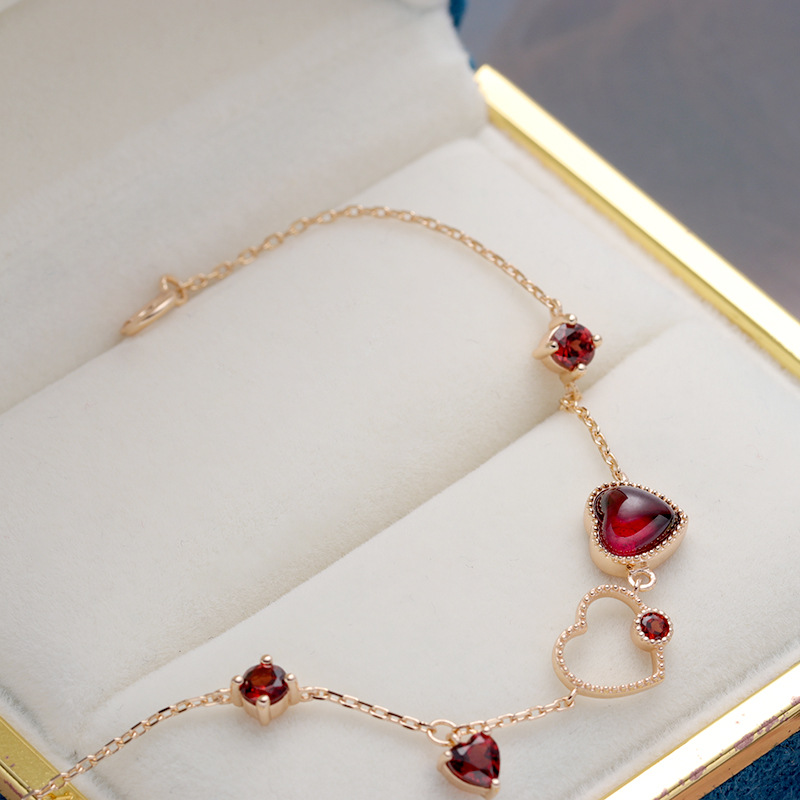Ladies New Red Pomegranate Heart Bracelet