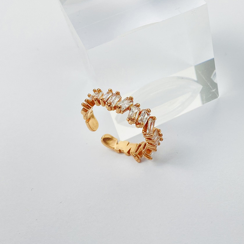 Design Sense Micro-inlaid Zircon Square Simple Ring