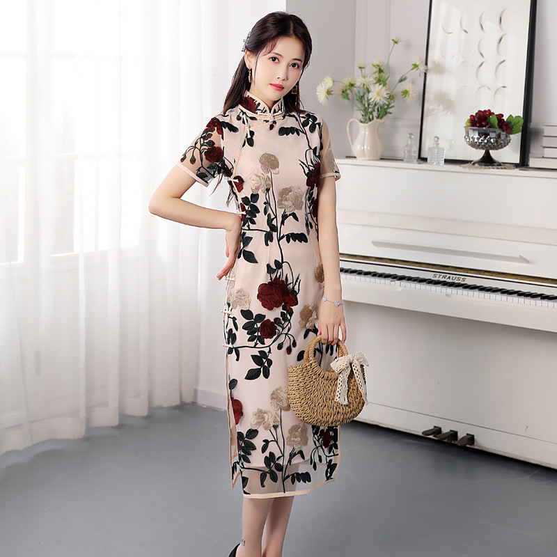 Improved Voile Embroidered Slim Fit Cheongsam Retro Stand Collar Short Sleeve Dress — image 1