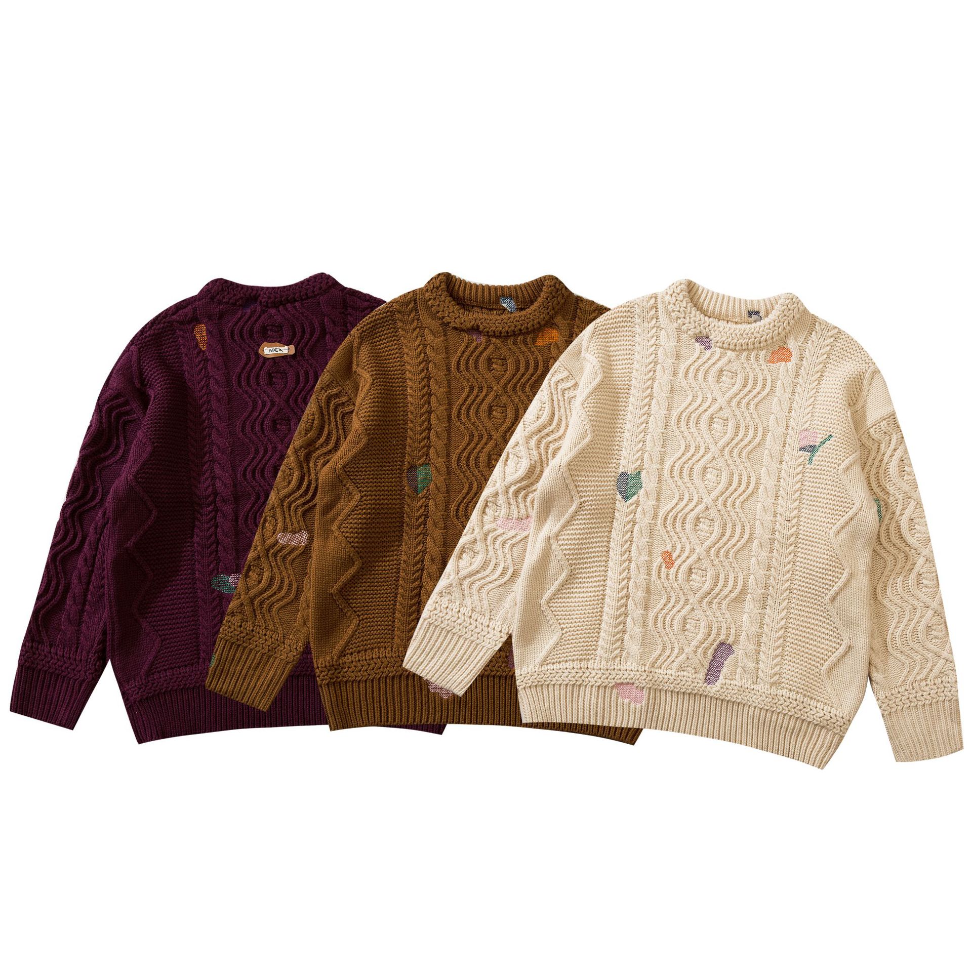 Embroidered Crew Neck Loose Hemp Pattern Knit Sweater