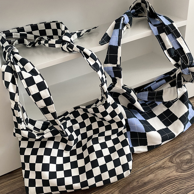 Retro Check Pattern Adjustable Large Capacity Shoulder Bag Women