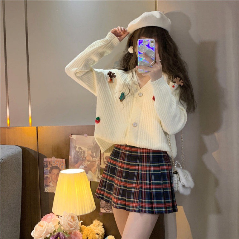 Red V-neck Sweater Jacket Women's Spring And Autumn New Chic Design Sweet Little Knitted Cardigan