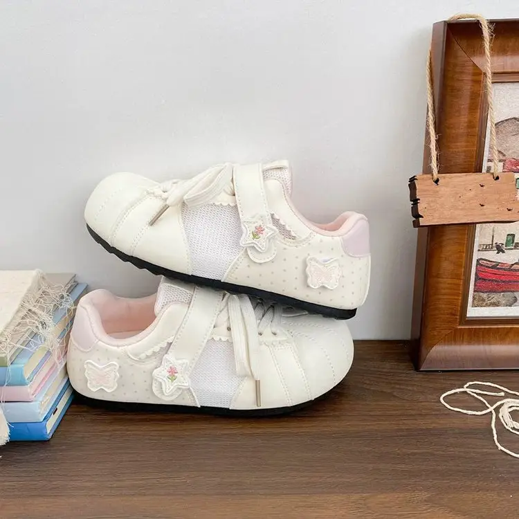 Shell Head Puff White Shoes