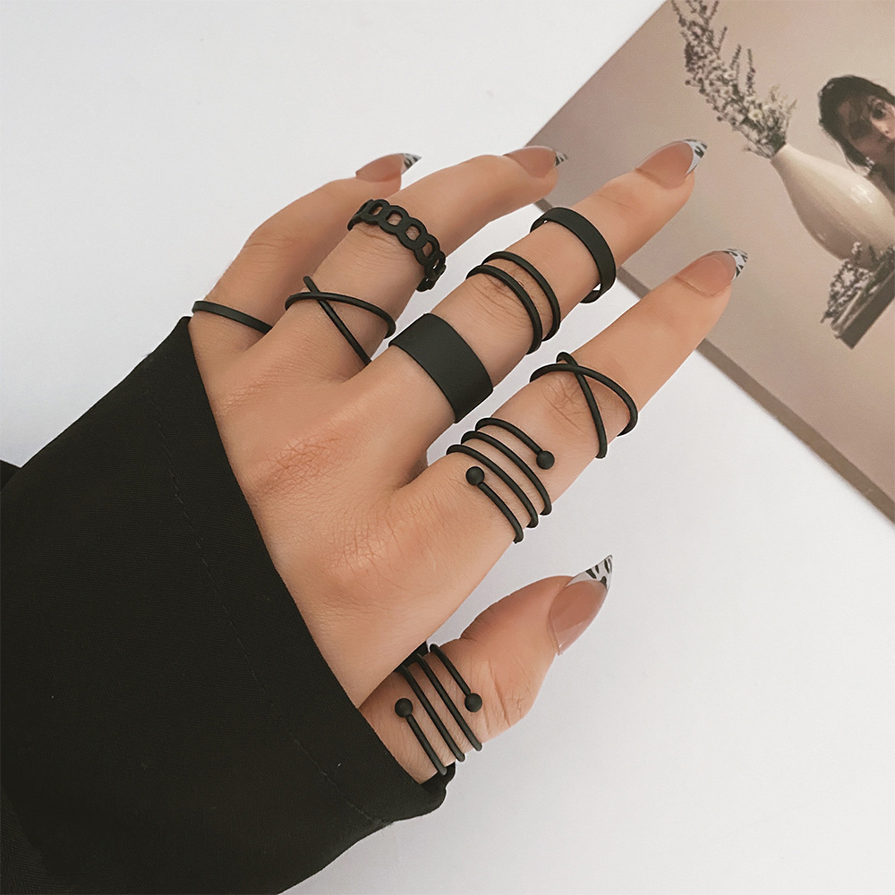 Black Paint Ring 9-piece Set Of Cool Spring