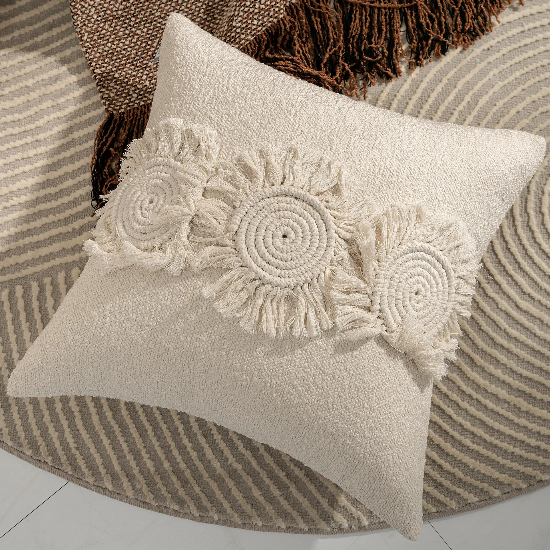 Luxury Pillows For A High-end Hotel Villa