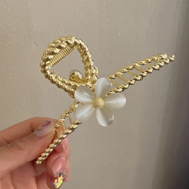 Retro Delicate Micro Inlaid Flower Clip 1 Style - Shop at LoveMi