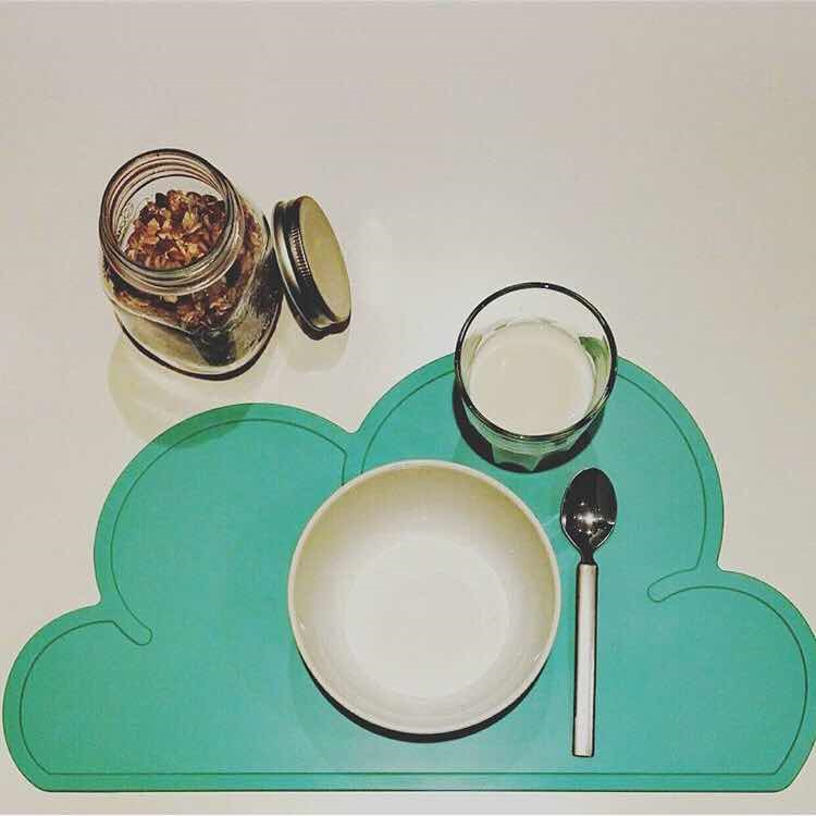 Title 4, Clouds Environmentally Friendly Silicone Placemat