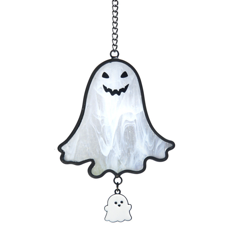 Title 10, Ornamenti fantasma per Halloween