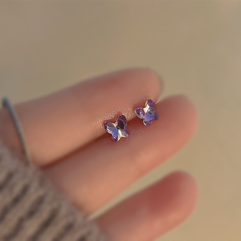 Women Tiny Heart Gold Stud Earrings Comfortable Sleepable No Remove Ear Ornaments