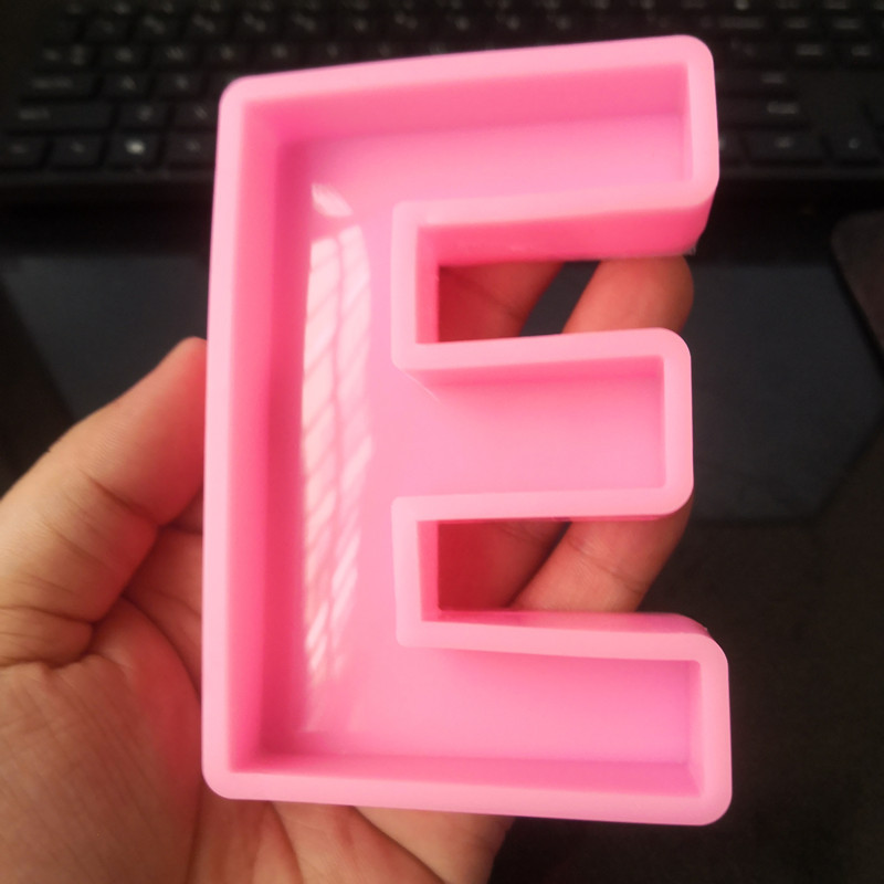 Title 8, 26 English Letters Silicone Resin Craft Chocola...