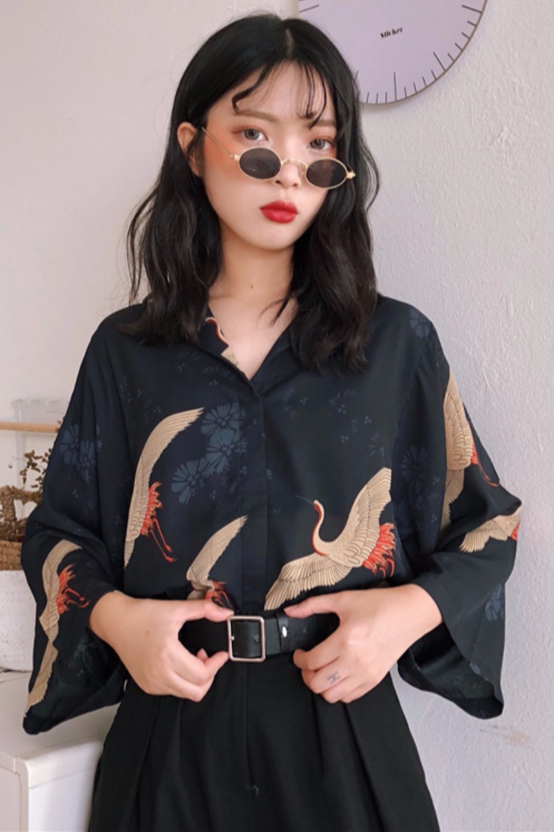 Vintage Crane Print V-Neck Shirt Ladies