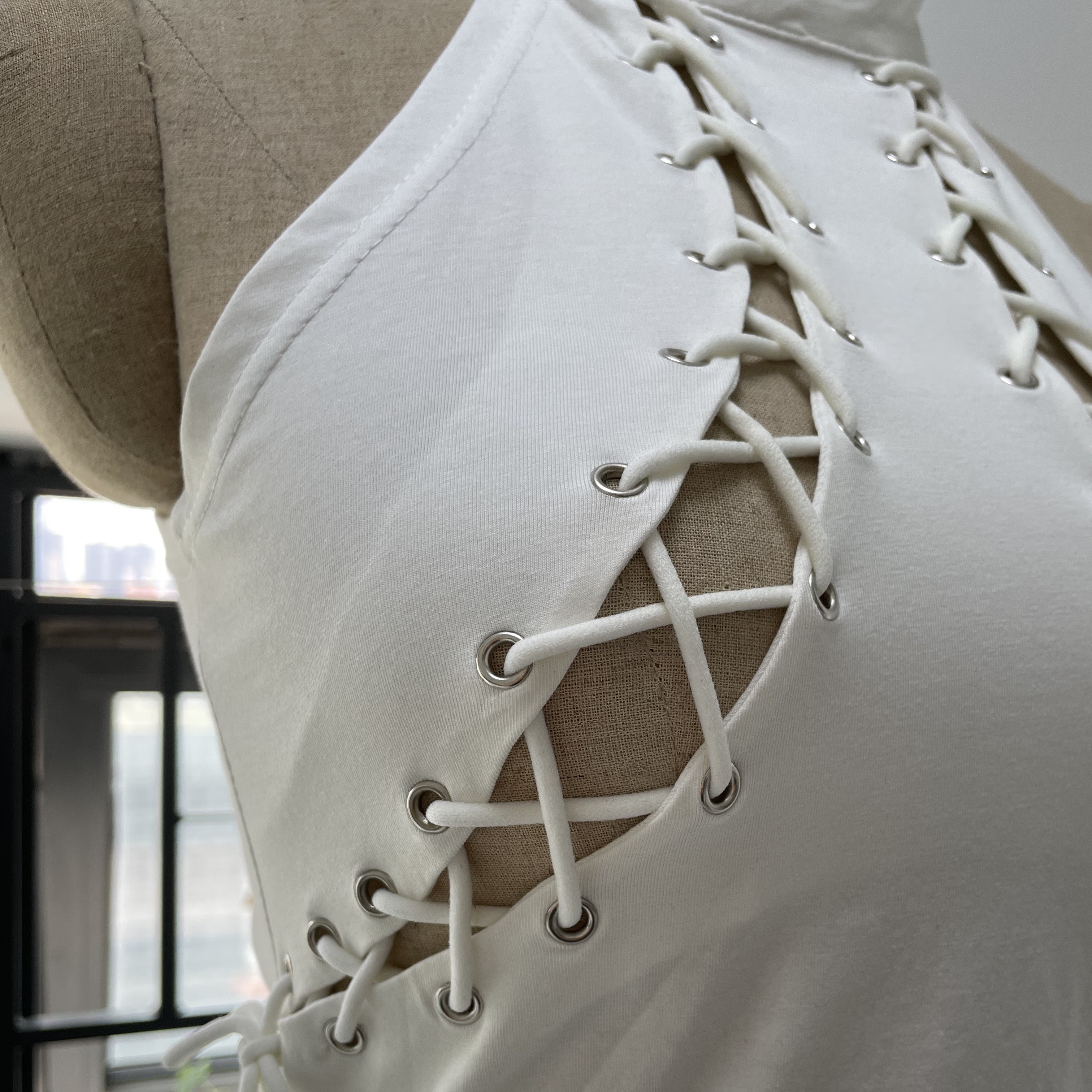 Lace Sleeveless T-shirt Fashion Short Jacket