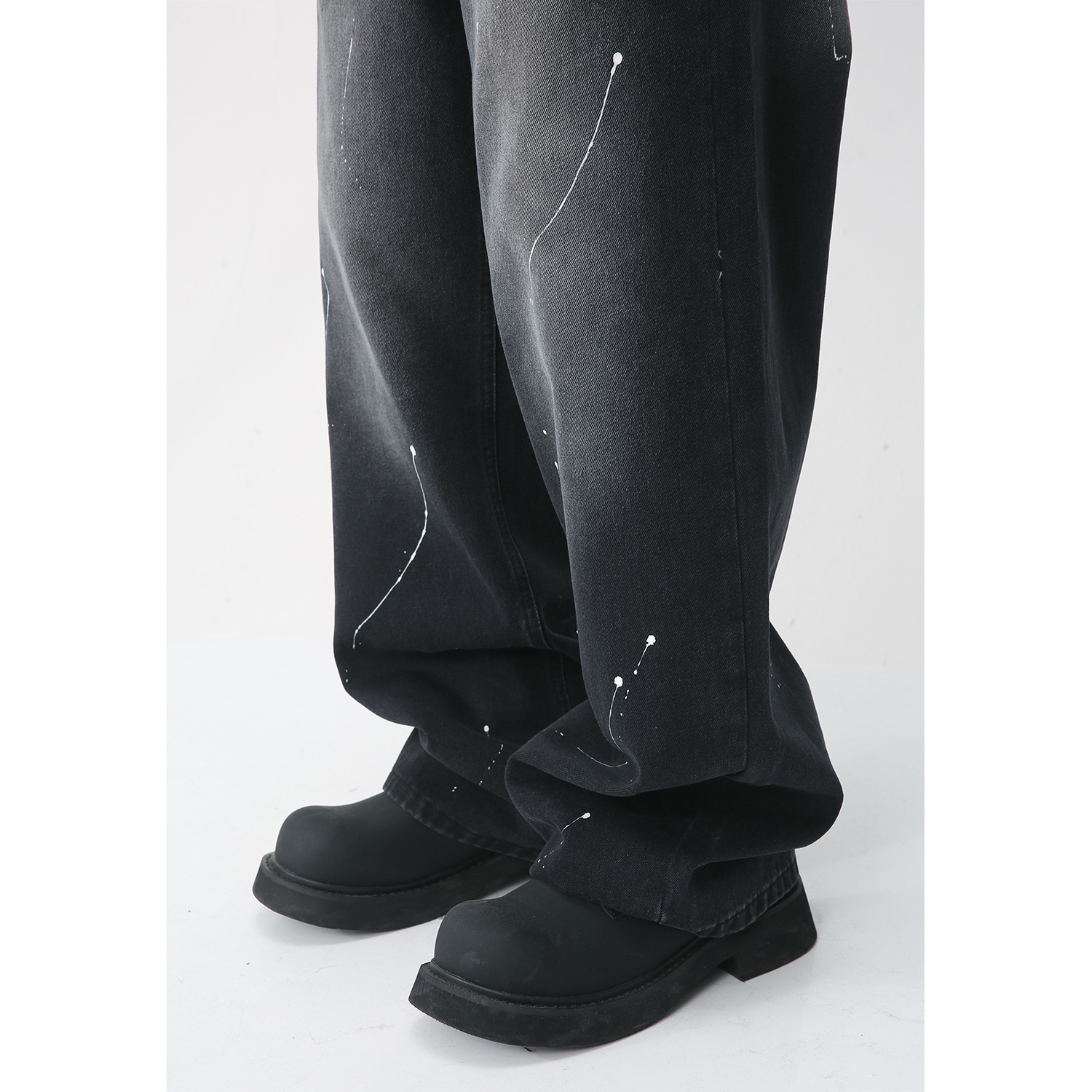 Men's Fashion Loose Straight Personalized Spray-painted Denim Trousers