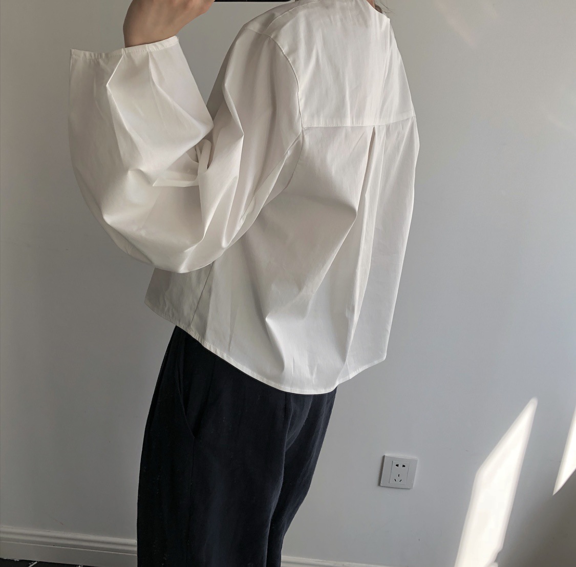 Art Simple Lantern Sleeves Round Neck Pullover Loose Short Shirt White Women